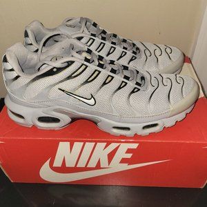 *SOLD* Nike Air Max Plus size 9.5